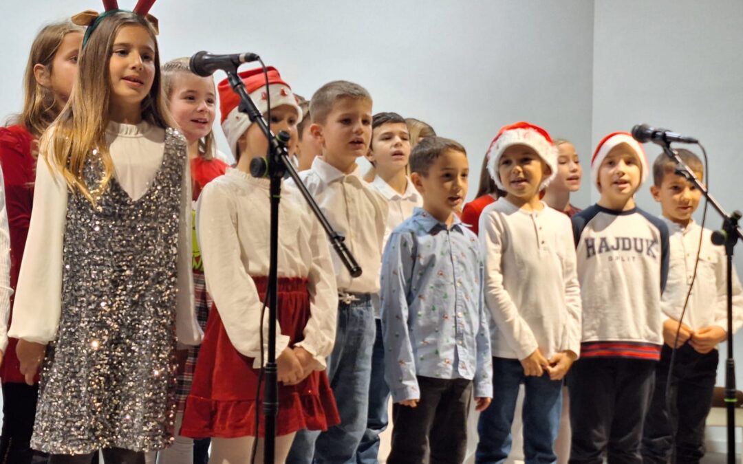 Božićna priredba OŠ Tučepi